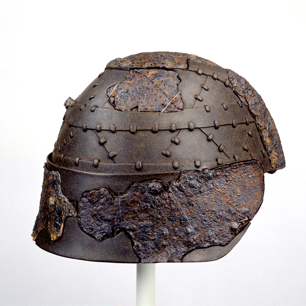 Image of "Beaked HelmetFound at the Kutsukawa Kurumazuka Tumulus, Kyoto, Kofun period, 5th century"