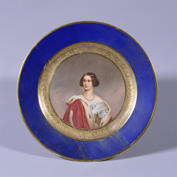Image of "Dish with a Woman, Bayern, Germany, 19th century (Gift of the Bureau for the Vienna World Exposition)"
