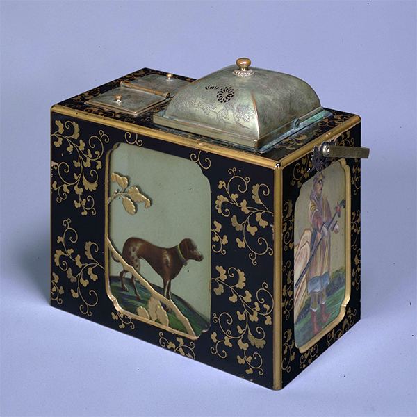 Image of "유리를 붙인 담배 도구 쟁반에도시대 19세기"