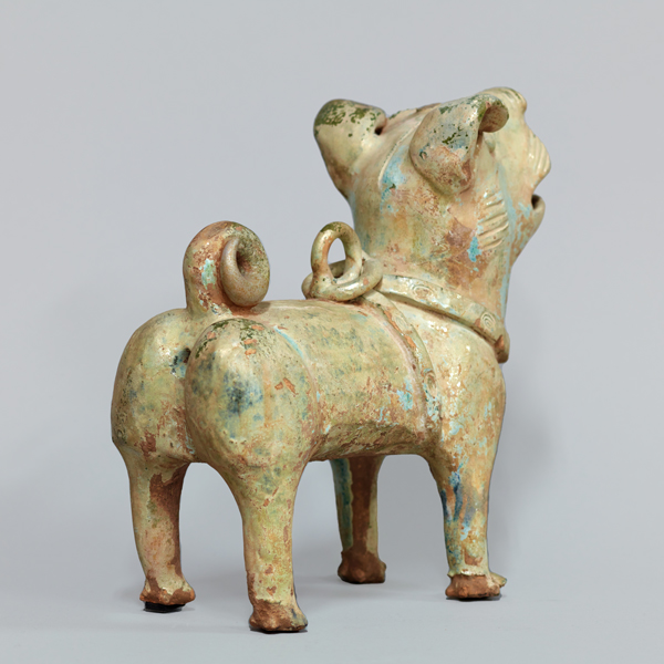 『緑釉犬　中国　後漢時代・2～3世紀　武吉道一氏寄贈』の画像