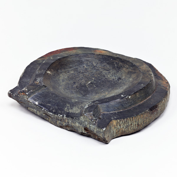 Image of "Headrest for the Deceased, Found at a tumulus in Takakura, Chiba, Kofun period, 5th–6th century (Gift of Mr. Nemoto Yasutaro)"