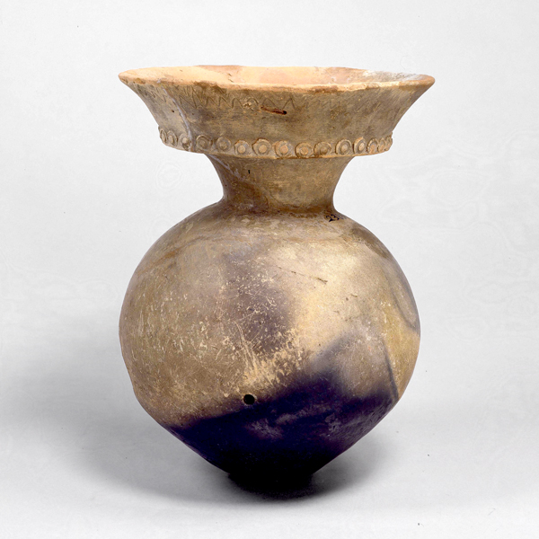 Image of "Double-Rimmed Jar, Found at the Shōnai Site, OsakaKofun period, 3rd century (Gift of Mr. Hashimoto Sōtarō)"