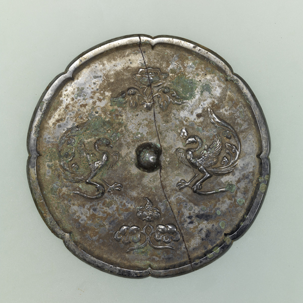 Image of "Ritual Objects Used to Consecrate the Site of Kōfukuji Temple, Eight-Lobed Mirror with Auspicious Flowers and Paired Phoenixes, Found under the dais of the Main Hall of Kōfukuji Temple, Nara, Tang dynasty, 8th century (National Treasure)"