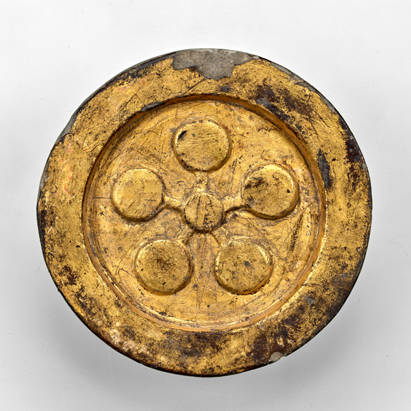 Image of "Round Eave Tile with Gold Leaf, with plum brossom crestFrom Yuraku-cho, Chiyoda-ku, Tokyo, Edo period, 17th century"